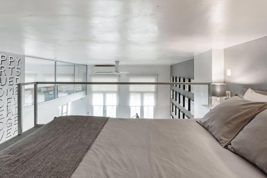 Modern Loft In The Heart Of Apartment Seville