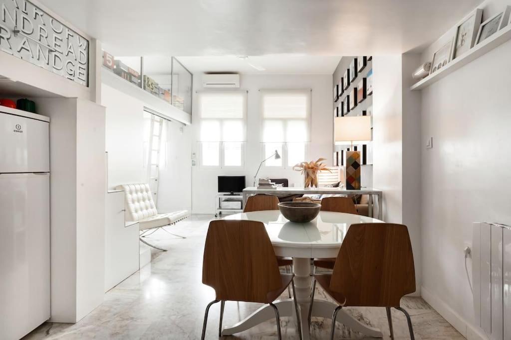 Modern Loft In The Heart Of *